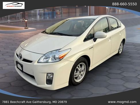 Used 2011 Toyota Prius Two FWD image 2