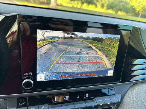 Used 2026 Toyota Camry LE w/ Convenience Package FWD image 26