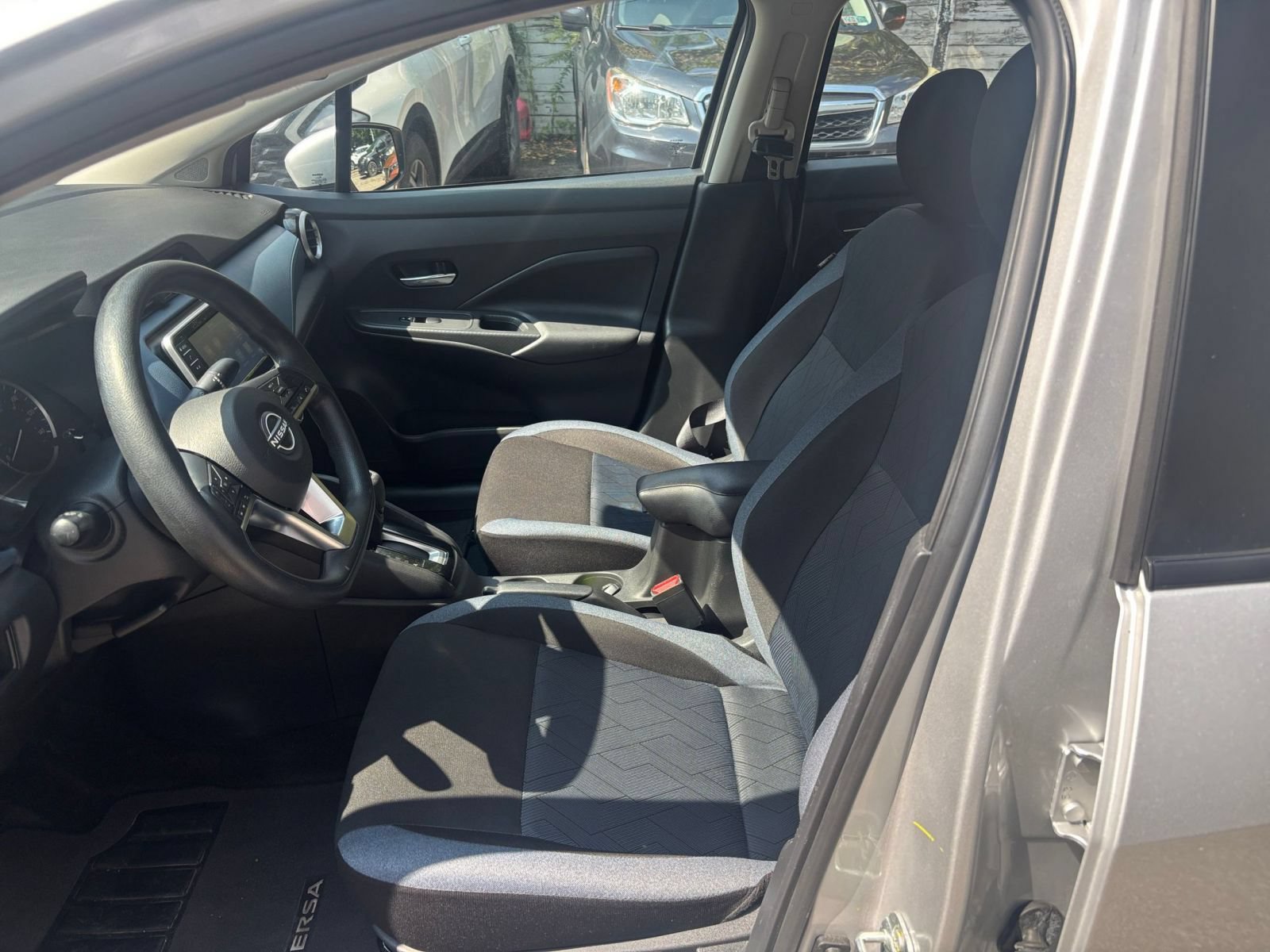 Used 2025 Nissan Versa SV FWD image 21