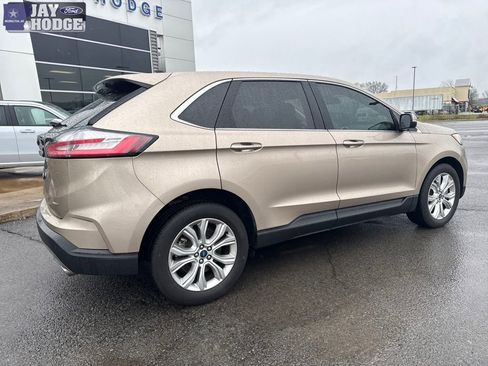 Used 2021 Ford Edge Titanium image 6