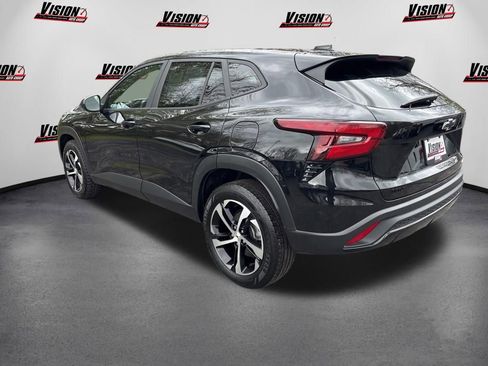 Used 2024 Chevrolet Trax RS w/ Driver Confidence Package FWD image 7