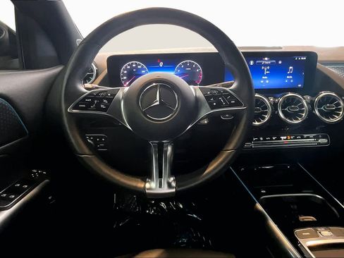 Used 2025 Mercedes-Benz GLA 250 image 6
