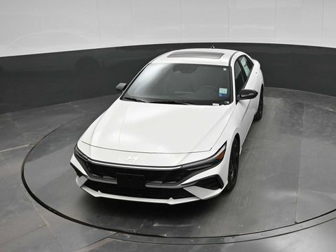 New 2026 Hyundai Elantra SEL Sport FWD image 30