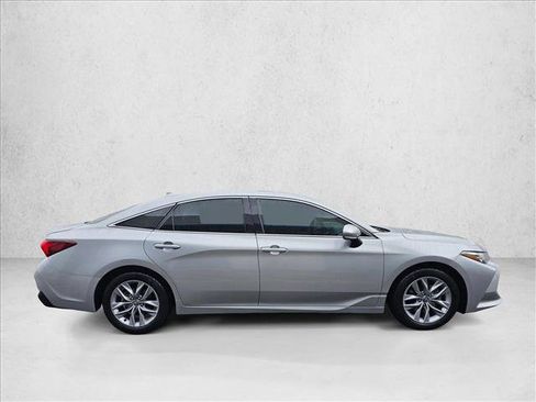 Used 2022 Toyota Avalon XLE w/ Moonroof Package FWD image 6