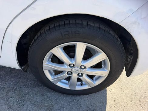 Used 2015 Toyota Yaris LE FWD image 28