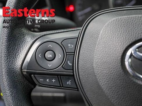Used 2022 Toyota Corolla LE image 15