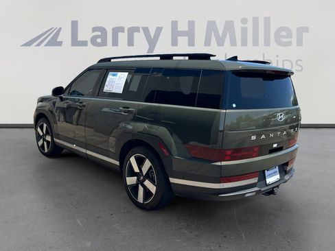 Used 2025 Hyundai Santa Fe Limited AWD/4WD image 4