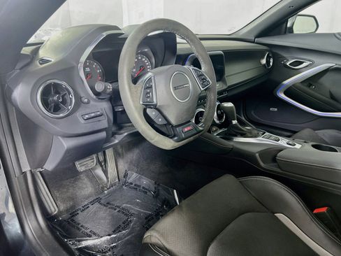 Used 2023 Chevrolet Camaro SS RWD image 9