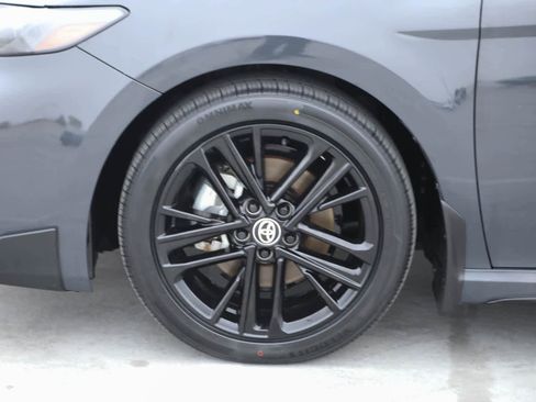 Certified 2025 Toyota Camry SE w/ Convenience Package image 11