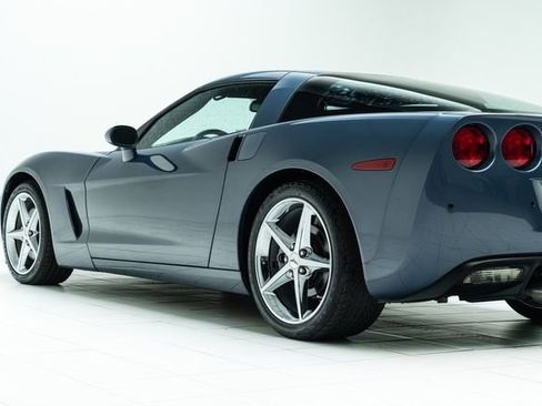Used 2011 Chevrolet Corvette Coupe w/ 1LT image 19