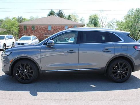 Used 2023 Lincoln Nautilus Reserve w/ Monochromatic Package AWD/4WD image 5