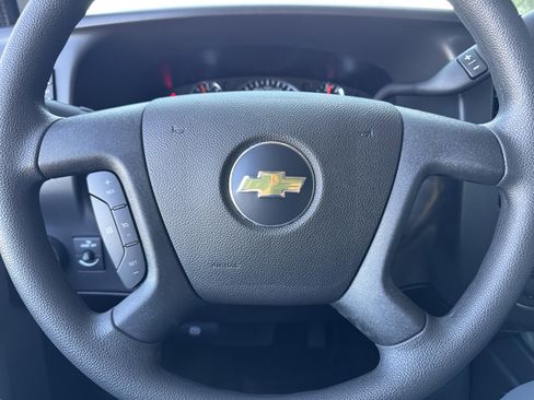 New 2026 Chevrolet Express 2500 w/ Driver Convenience Package image 25