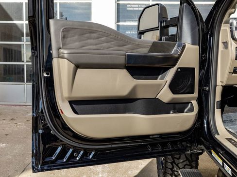 Used 2026 Ford F450 Platinum w/ Platinum Plus Package image 33