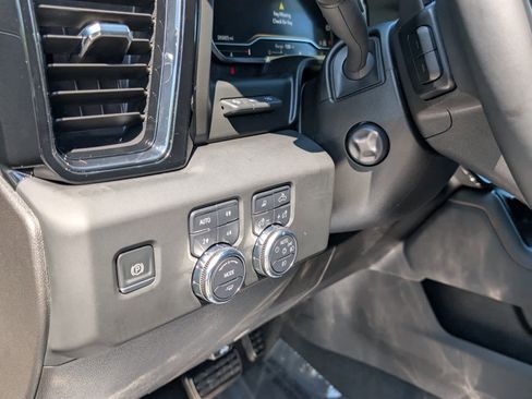 Certified 2025 GMC Sierra 1500 AT4 w/ Technology Package AWD/4WD image 23