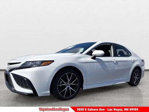 Certified 2024 Toyota Camry SE FWD image 1