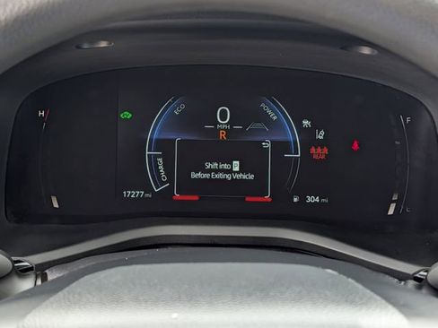 Used 2025 Toyota Camry LE image 21