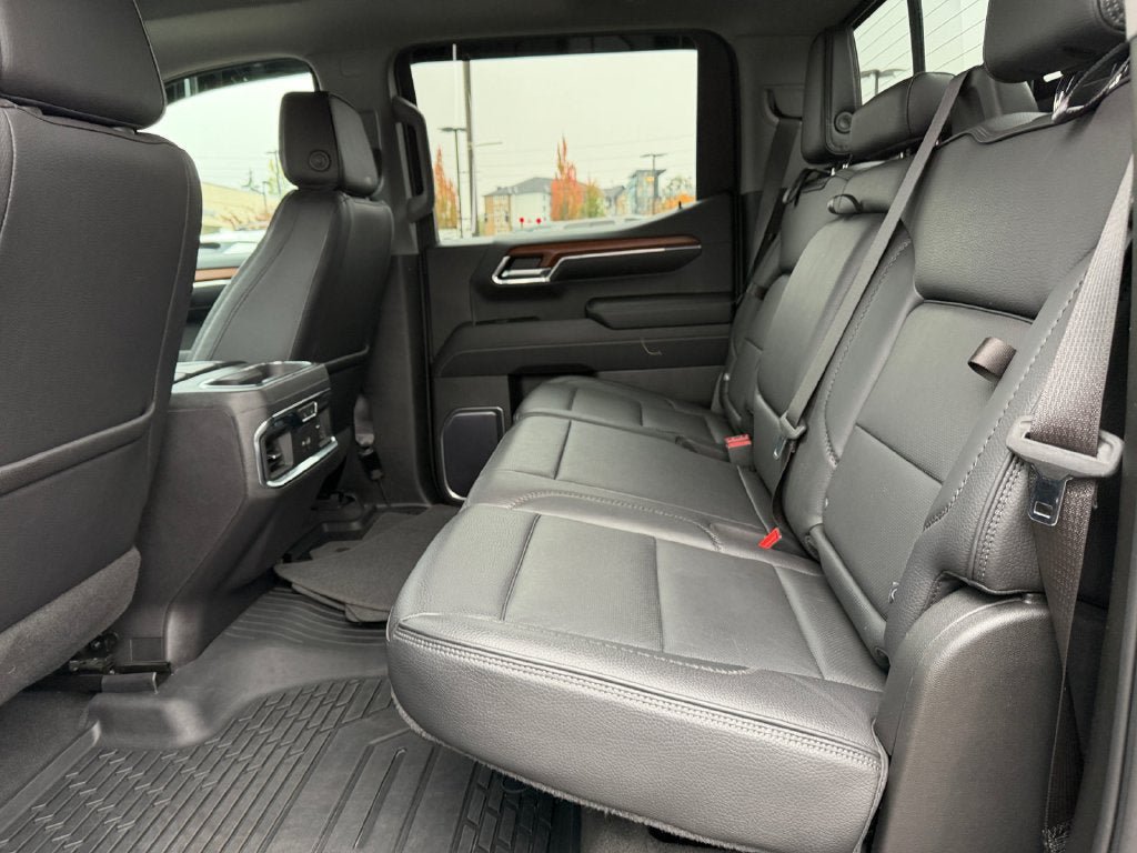 Used 2023 GMC Sierra 1500 Denali w/ Denali Reserve Package AWD/4WD image 33