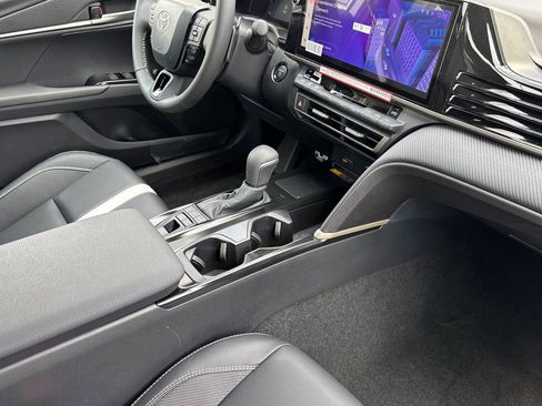 New 2026 Toyota Camry Hybrid image 17