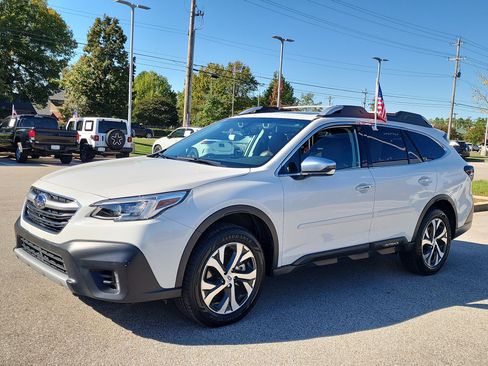 Used 2022 Subaru Outback Touring image 7