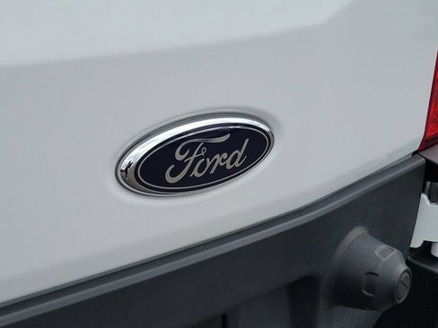Used 2024 Ford Transit 350 XLT RWD image 15