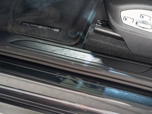 Certified 2026 Porsche Macan AWD/4WD image 12