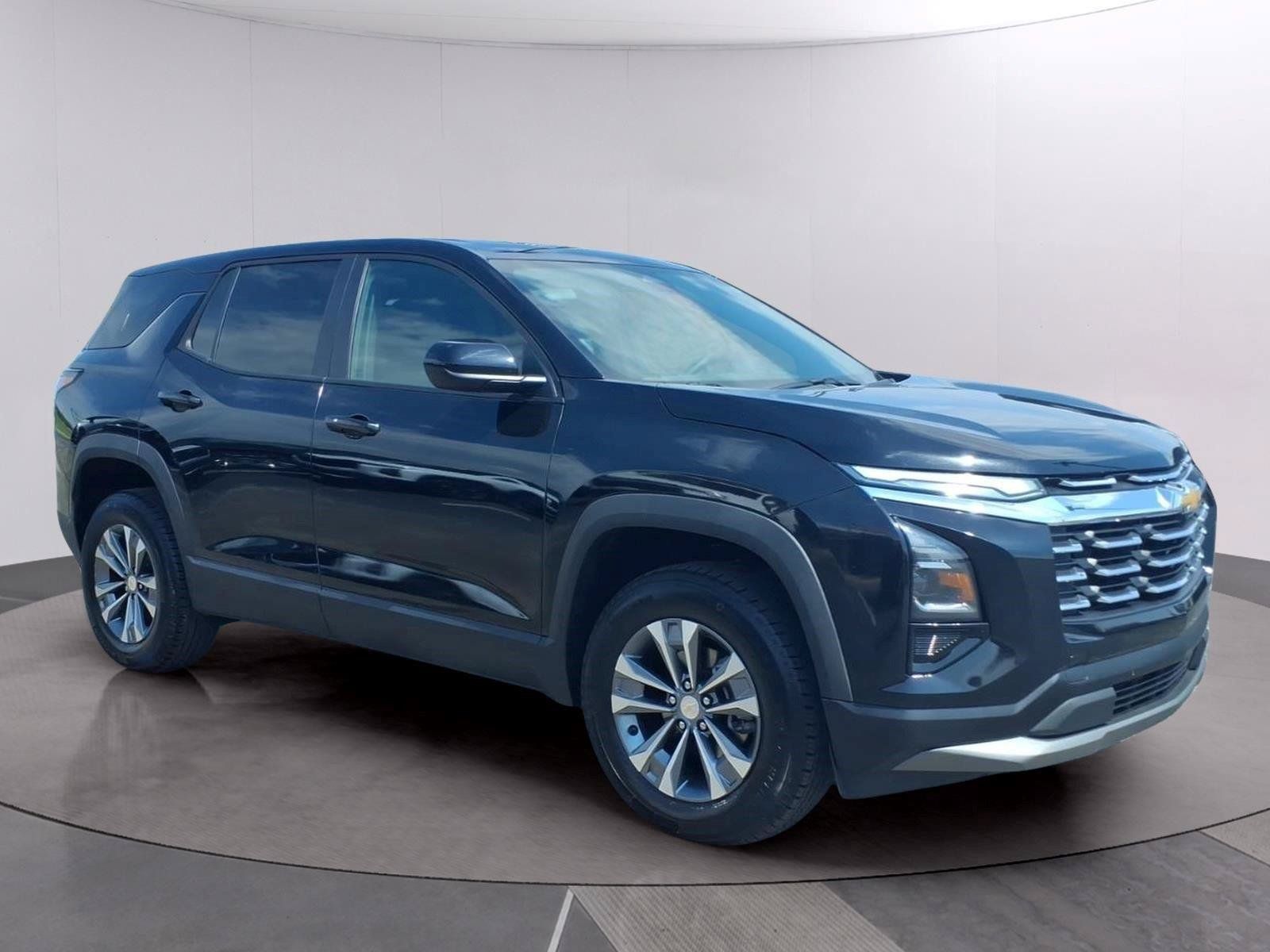 Used 2026 Chevrolet Equinox LT AWD/4WD image 7