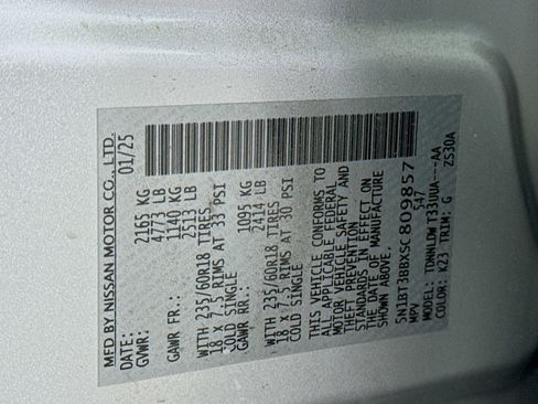 Used 2025 Nissan Rogue SV AWD/4WD image 30