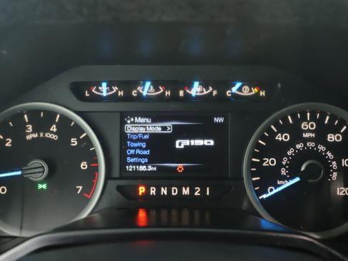 Used 2015 Ford F150 XLT w/ Equipment Group 302A Luxury image 18