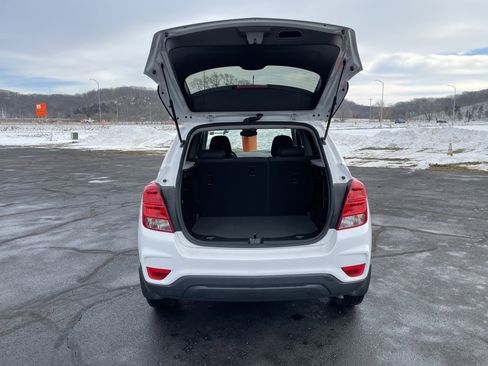 Used 2019 Chevrolet Trax LS w/ Tint and Cruise Package image 5