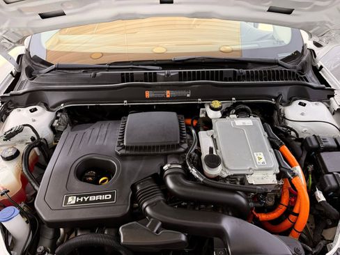 Used 2019 Ford Fusion SE FWD image 35