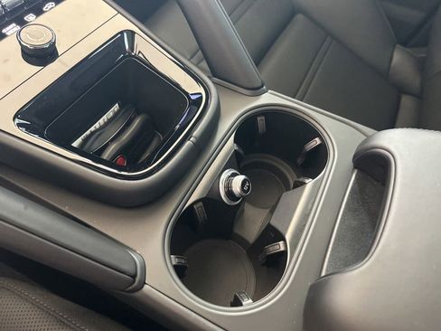 Used 2025 Porsche Cayenne S image 51