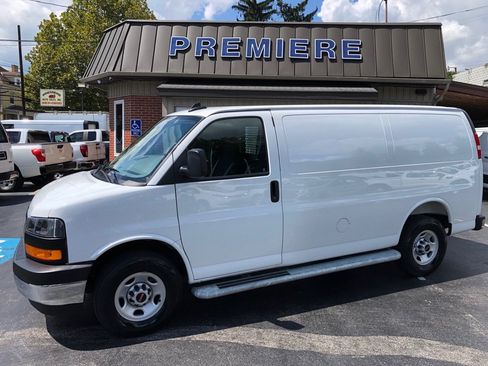 Used 2025 GMC Savana 2500 w/ Driver Convenience Package RWD image 2