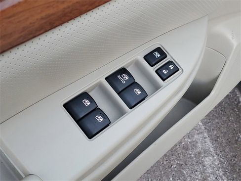 Used 2014 Subaru Outback 2.5i Limited image 10