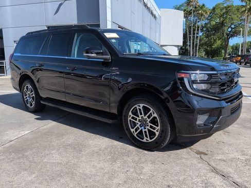 Used 2025 Ford Expedition Max Active AWD/4WD image 2