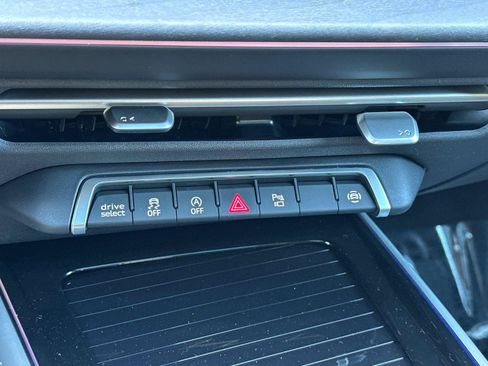 New 2026 Audi Q3 quattro 2.0T AWD/4WD image 20