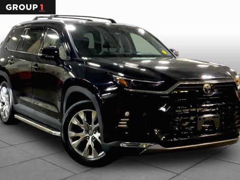 Used 2024 Toyota Grand Highlander AWD Hybrid image 3