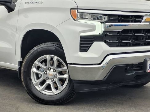 Used 2025 Chevrolet Silverado 1500 LT AWD/4WD image 9