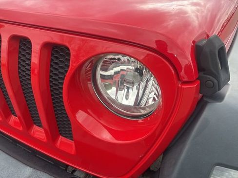 Used 2018 Jeep Wrangler Unlimited Sport S image 9