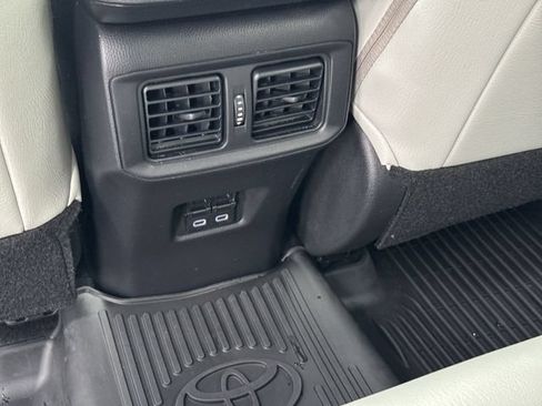 Used 2024 Toyota RAV4 XLE AWD/4WD image 14