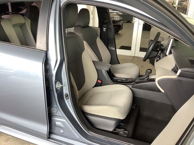Used 2021 Toyota Corolla LE FWD image 17