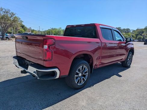 Used 2024 Chevrolet Silverado 1500 LT w/ Z71 Off-Road Package AWD/4WD image 7