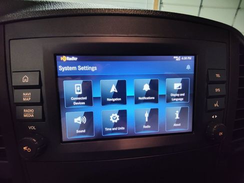 Used 2023 Mercedes-Benz Metris image 33