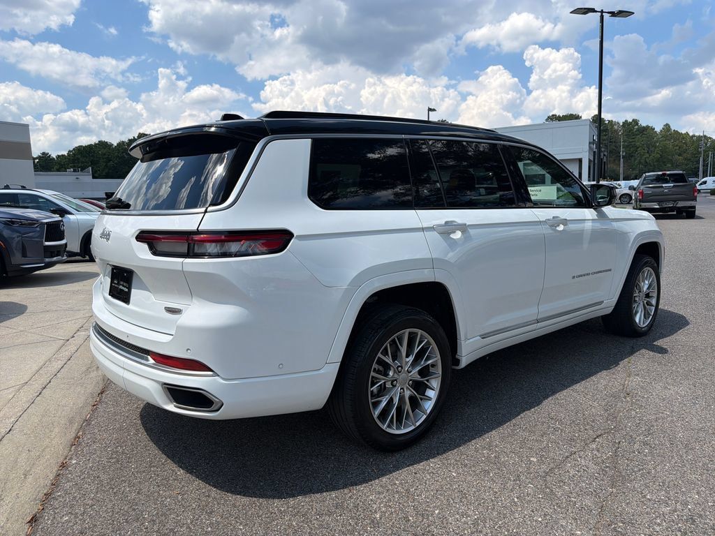 Used 2024 Jeep Grand Cherokee L Summit AWD/4WD image 12