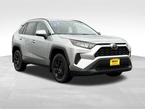 Used 2020 Toyota RAV4 LE image 1