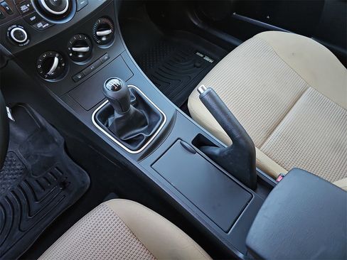 Used 2012 MAZDA MAZDA3 i Touring image 22