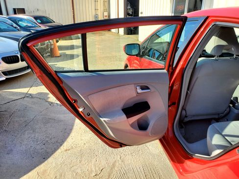 Used 2012 Honda Insight image 17