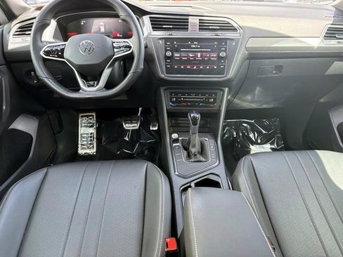 Used 2023 Volkswagen Tiguan SE R-Line FWD image 15