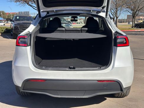 Used 2023 Tesla Model Y Long Range image 16