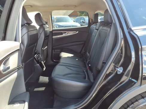 Used 2023 Lincoln Nautilus AWD w/ Premium Package image 25