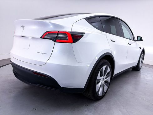 Used 2023 Tesla Model Y Long Range AWD/4WD image 15